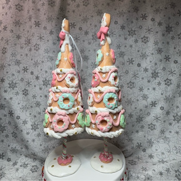 Peppermint Square Pastel Pink Bow Christmas Sprinkled Candy Doughnut Icing Trees - Picture 2 of 12